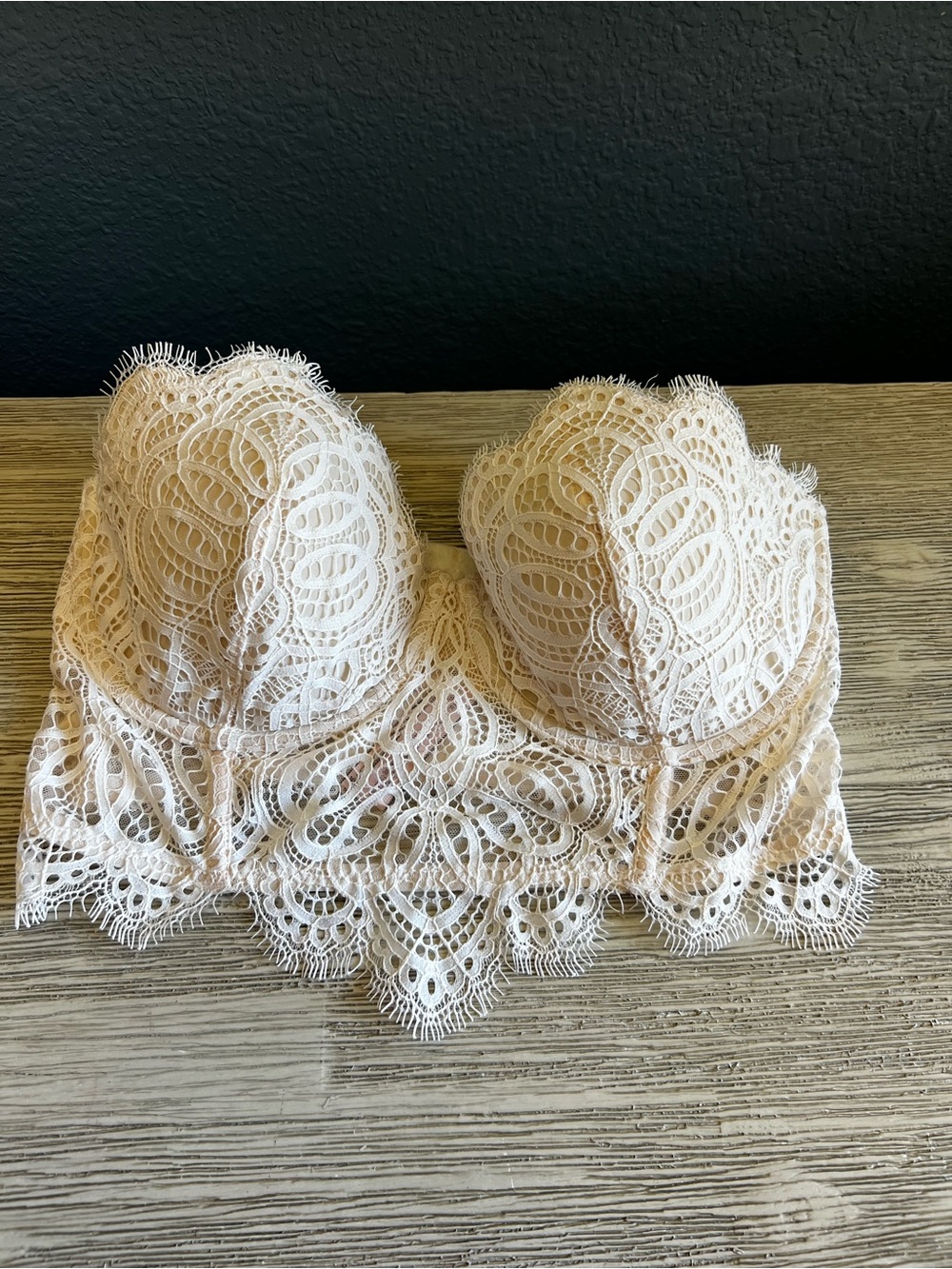Victoria's Secret Cream Lace Longline Balconette Strapless Bra